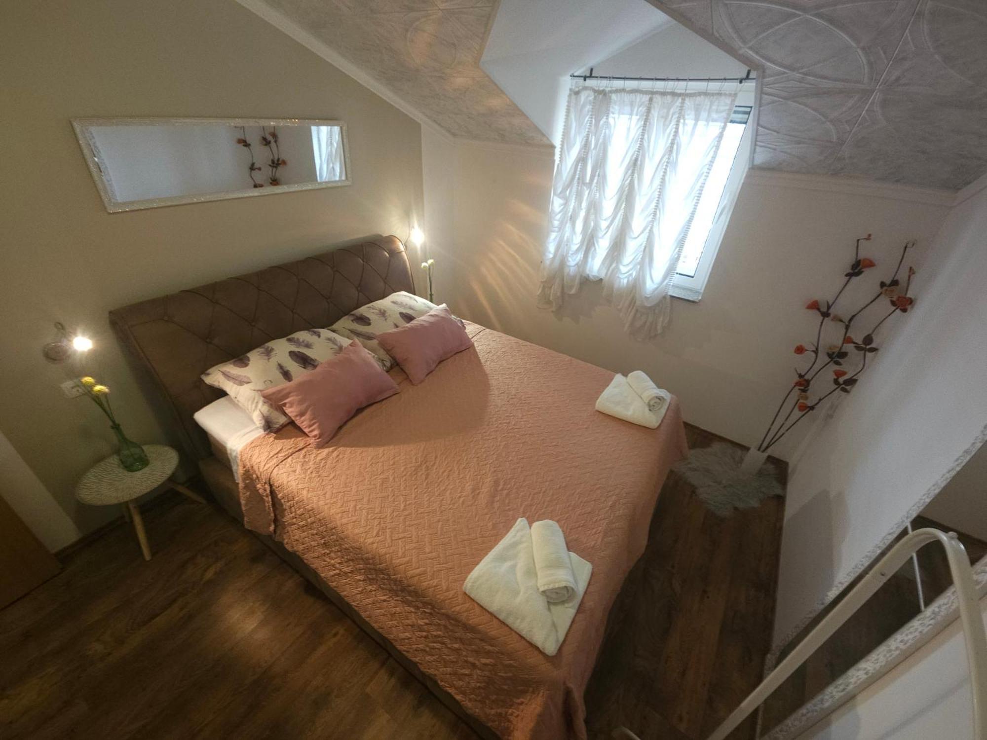 Apartments Rustika Toscana Vodice Rom bilde